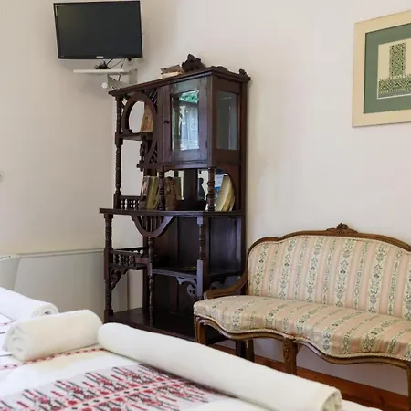 Hotel Papanikola Piana