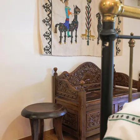 Papanikola מלון 3*