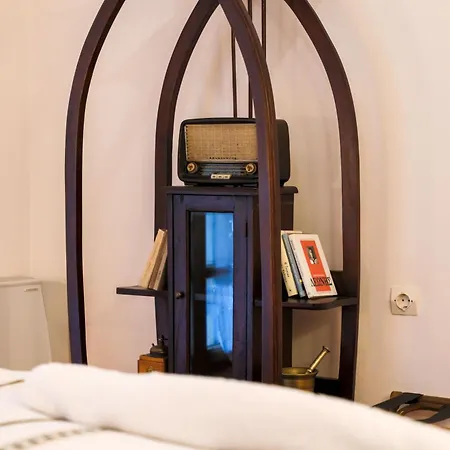 Papanikola Hotel 3*