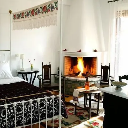 Papanikola Hotel 3*