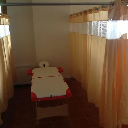 Papanikola Hotel Piána