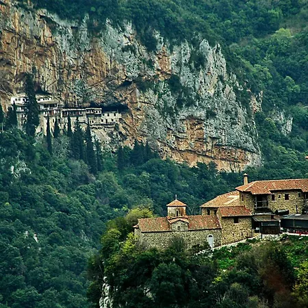 Hotell Papanikola