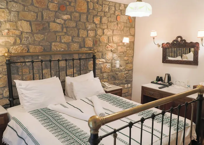 Hotell Papanikola 3*