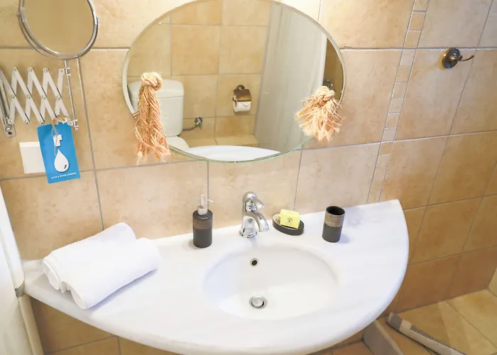 Papanikola ホテル