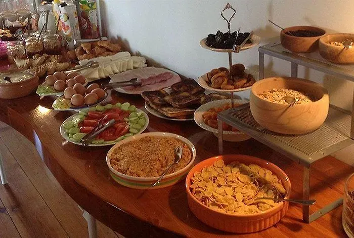 Hotell Papanikola 3*