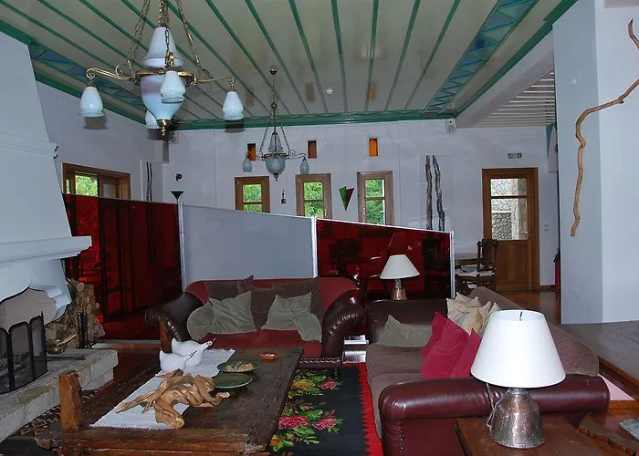 Hotell Papanikola Piána