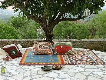 Papanikola 3*