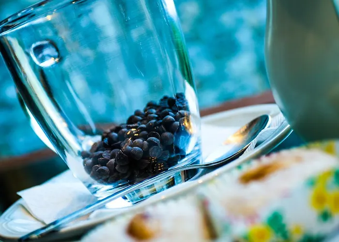 Papanikola Hotell Piána